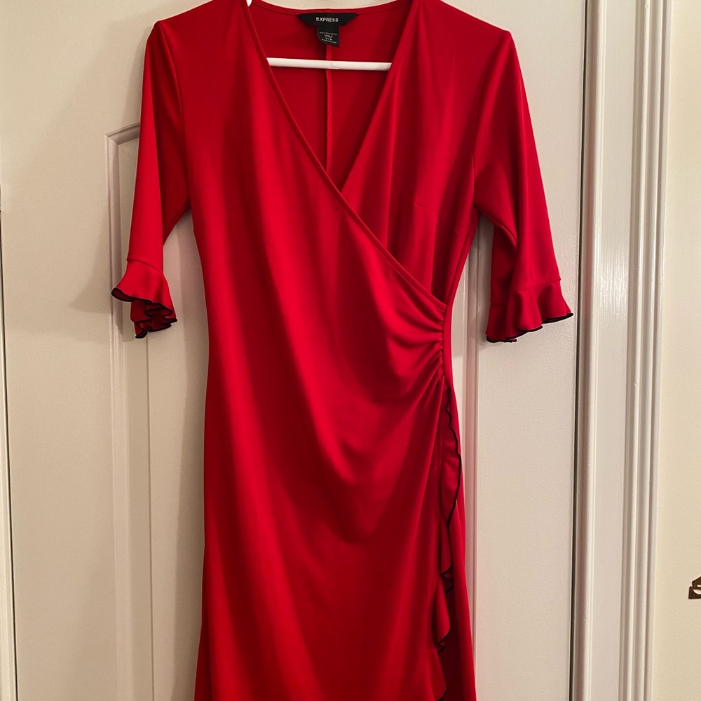 Express red ruffles wrap dress w side-ruching size 5/6